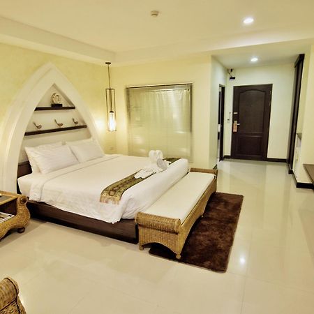 Phanomrungpuri Hotel Buriram Nang Rong Номер фото