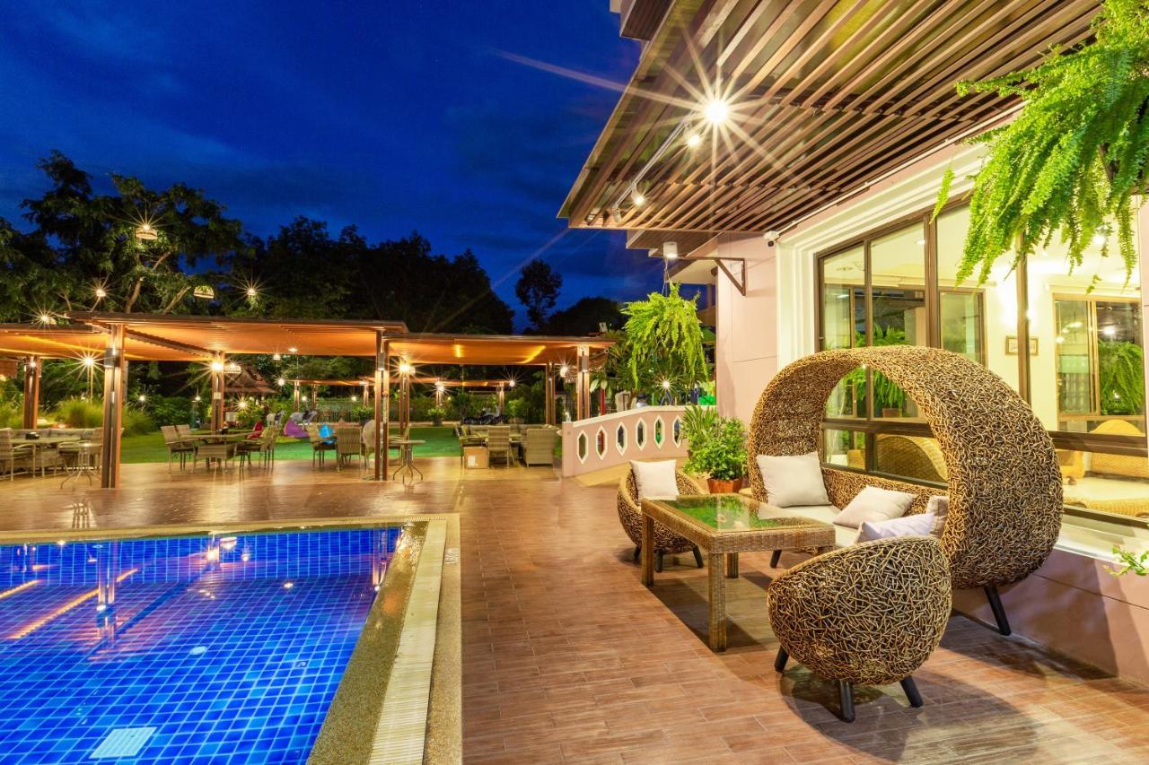 Phanomrungpuri Hotel Buriram Nang Rong Екстер'єр фото
