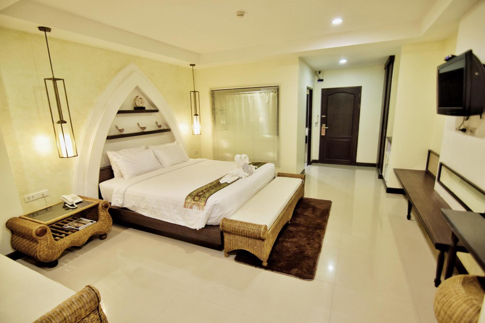 Phanomrungpuri Hotel Buriram Nang Rong Номер фото