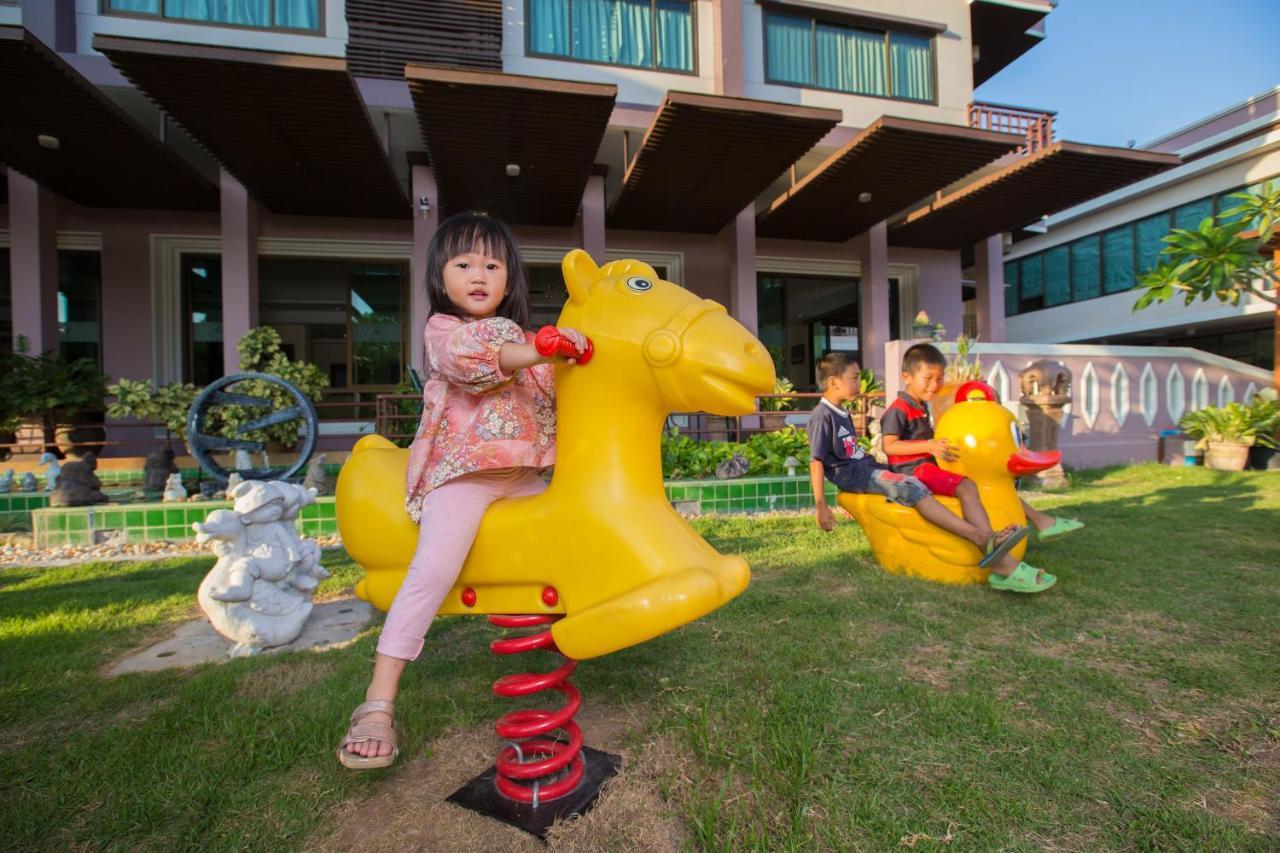 Phanomrungpuri Hotel Buriram Nang Rong Екстер'єр фото