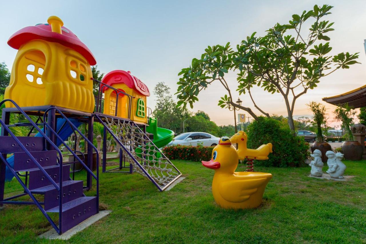 Phanomrungpuri Hotel Buriram Nang Rong Екстер'єр фото