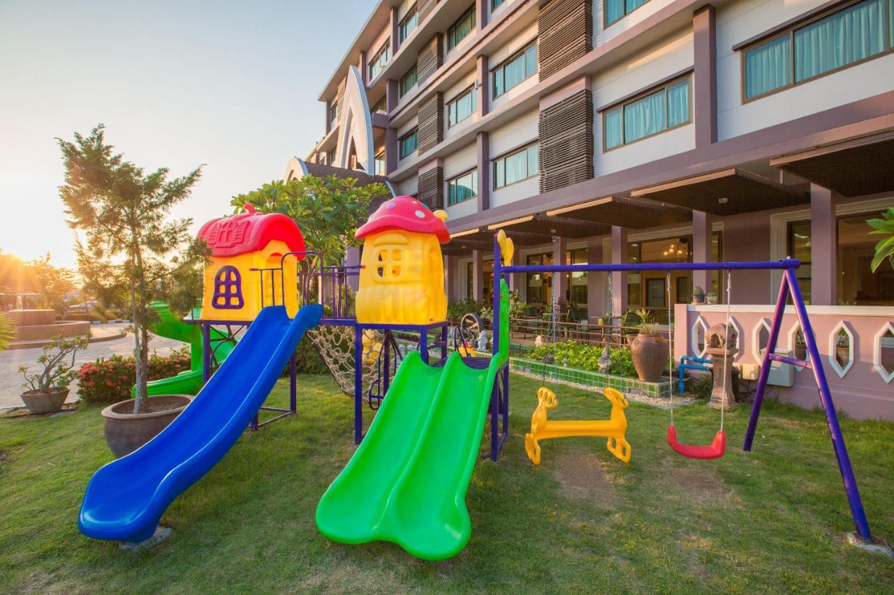 Phanomrungpuri Hotel Buriram Nang Rong Екстер'єр фото
