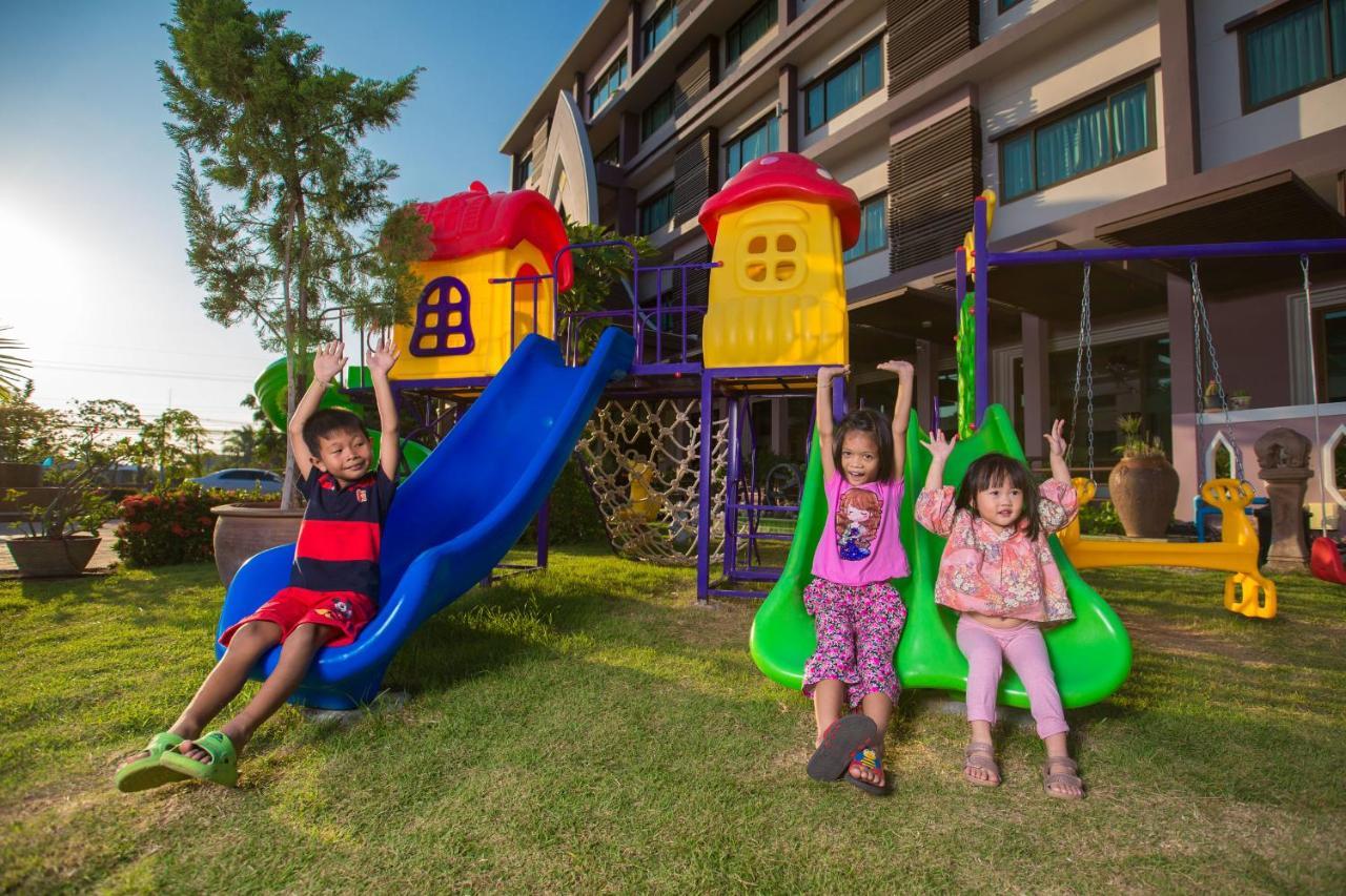 Phanomrungpuri Hotel Buriram Nang Rong Екстер'єр фото