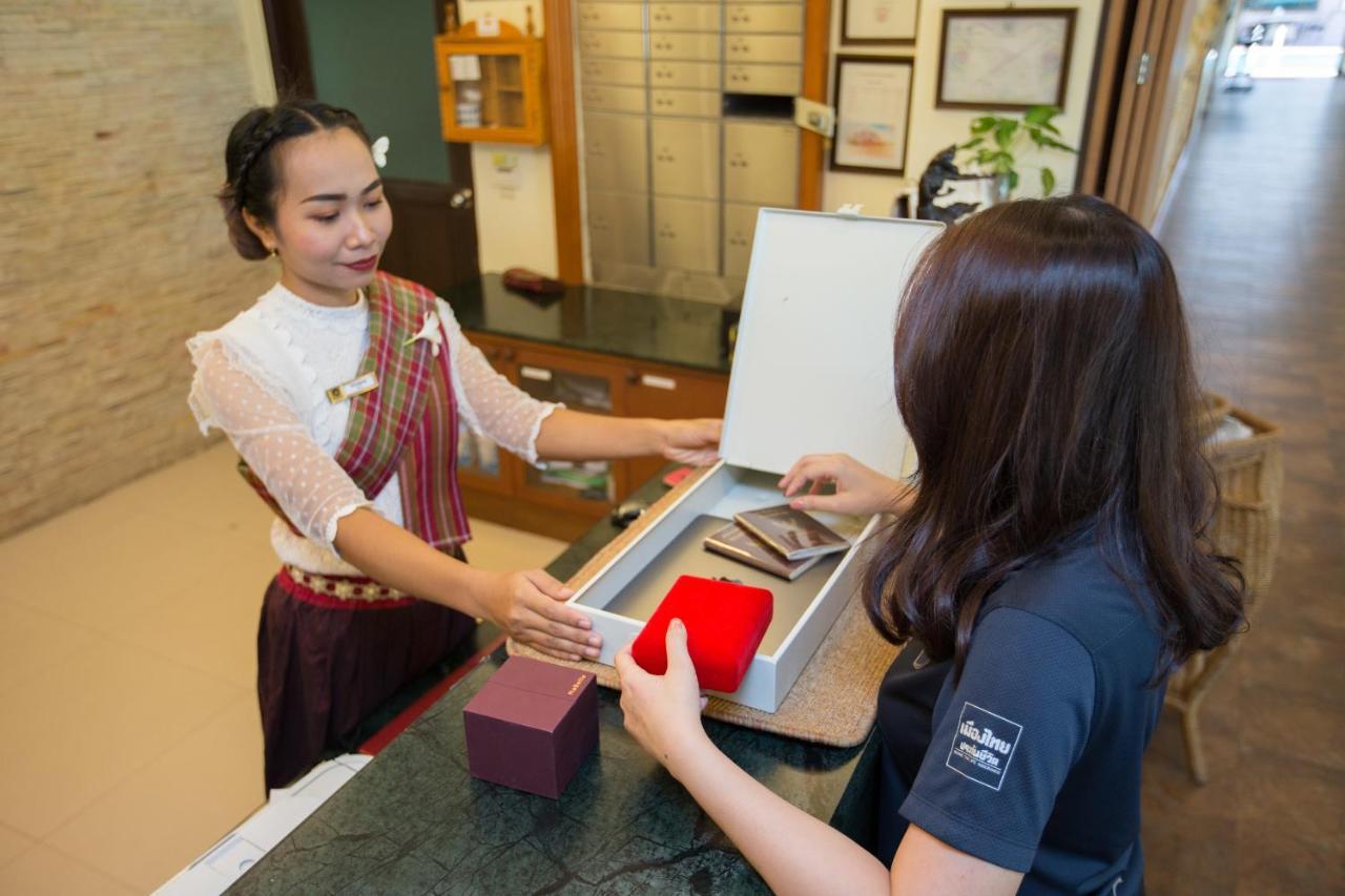 Phanomrungpuri Hotel Buriram Nang Rong Екстер'єр фото