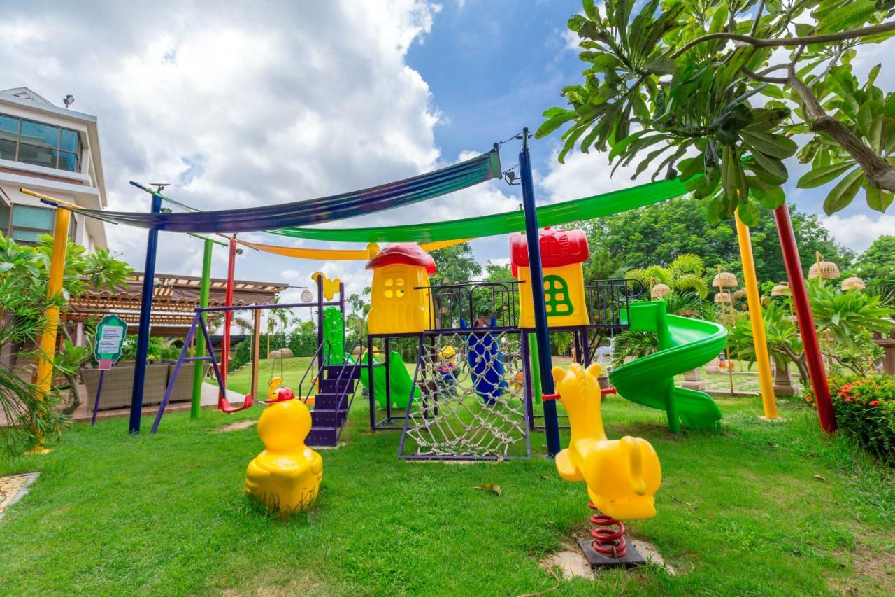 Phanomrungpuri Hotel Buriram Nang Rong Екстер'єр фото