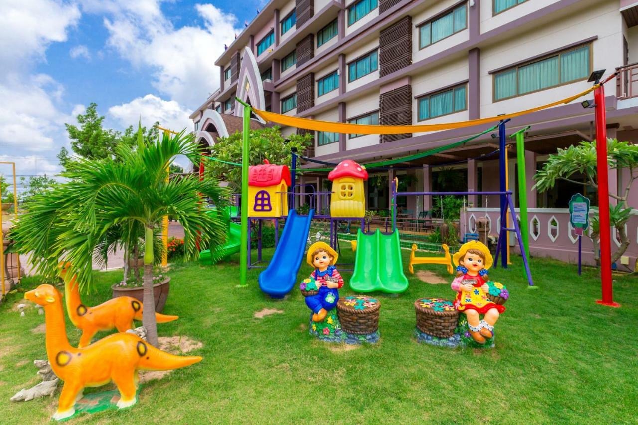 Phanomrungpuri Hotel Buriram Nang Rong Екстер'єр фото